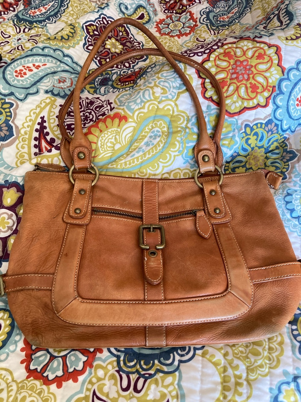 Classic Tan Leather Shoulder Bag with Buckle Accent